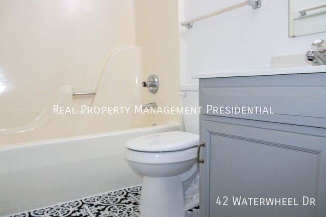 Building Photo - 42 Waterwheel Dr