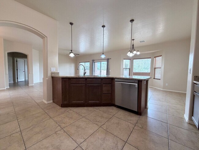 Building Photo - 3BR/2BA/2.5CG, 1861 sq.ft. rental in Sierra Vista, AZ