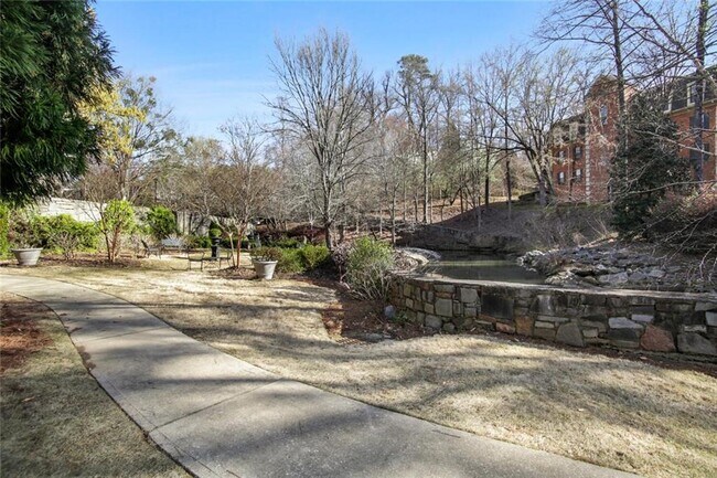 Building Photo - 27207 Plantation Dr NE