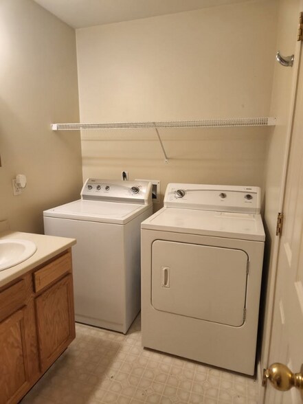 Building Photo - 54 Tourmaline Dr