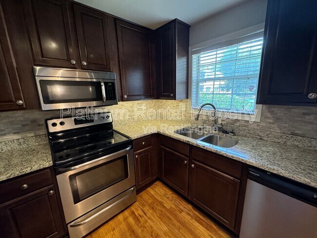 Building Photo - 311 Peachtree Hills Ave NE