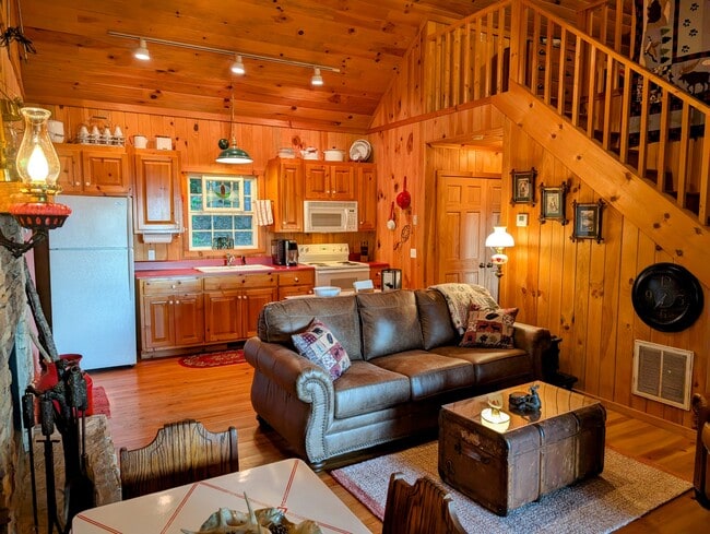 Building Photo - 54 Teaberry Ln