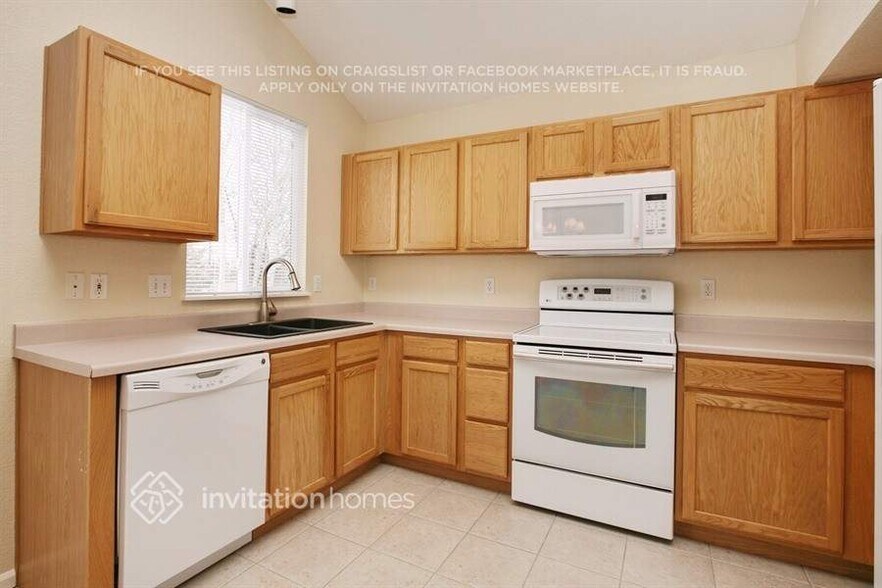 Building Photo - 1575 Brimble Dr