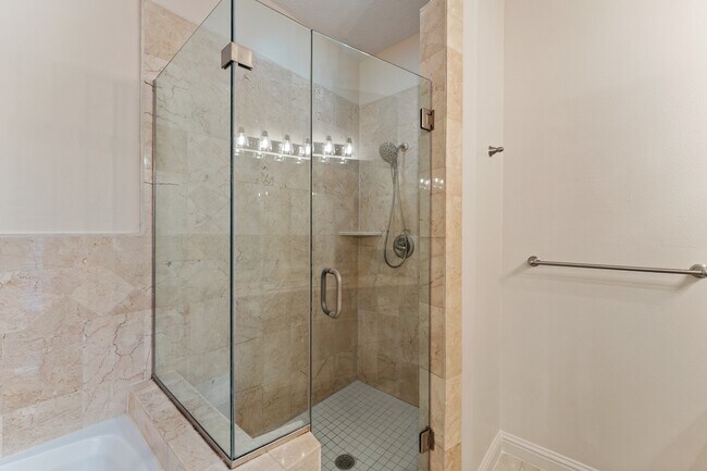 Building Photo - 5422 Gibson St