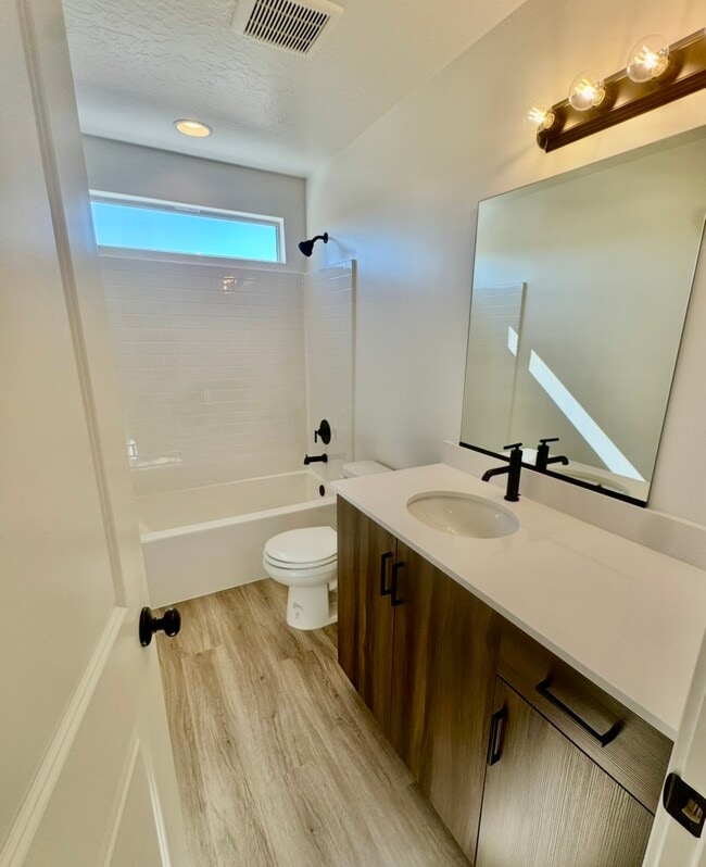 Building Photo - 5706 S Weehawken Ln
