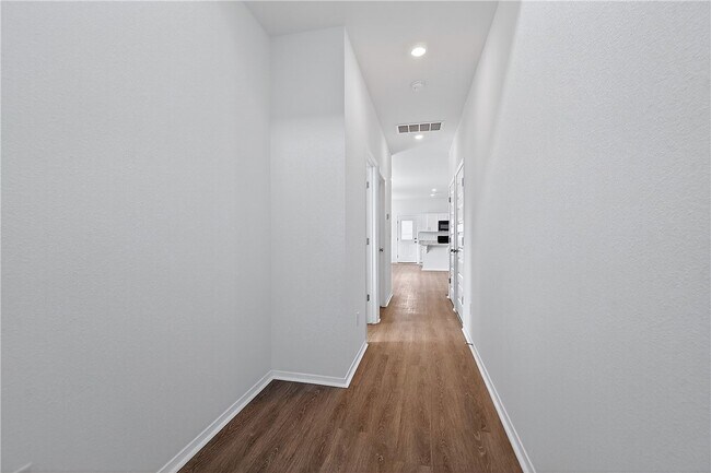 Building Photo - 6802 SW Dignity Ave