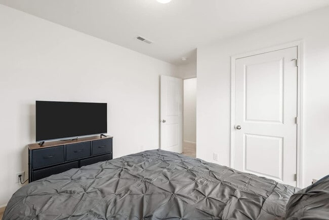 Building Photo - 3107 Highlander Pt