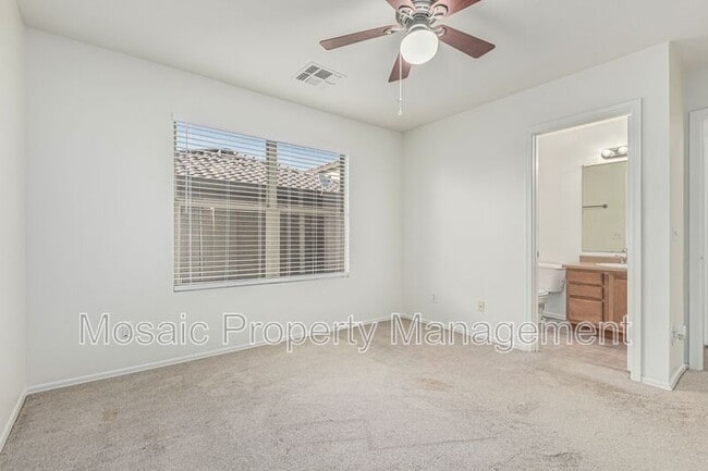 Building Photo - 1543 S Danielson Way