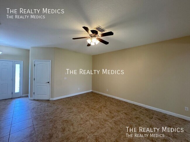 Building Photo - 2832 Adelaide Ct