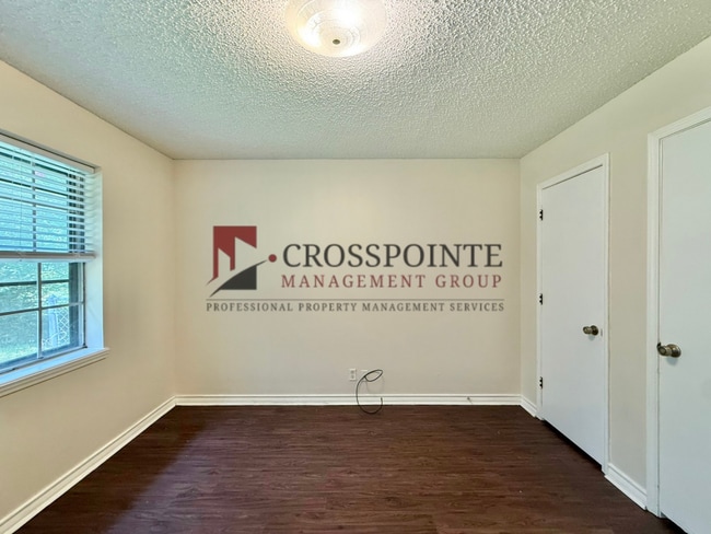 Building Photo - 4819 Gretna Green Ln