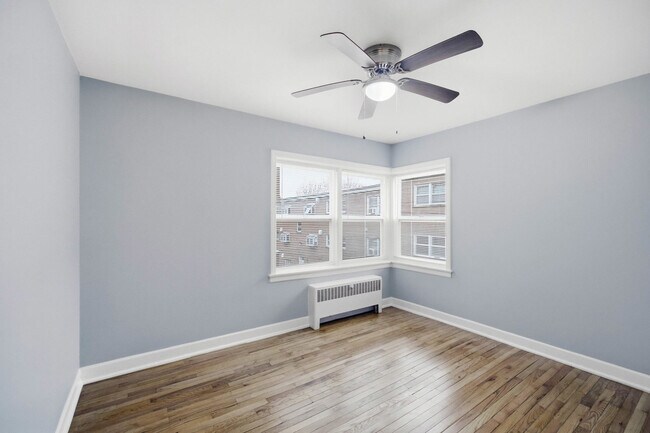 Building Photo - 7524 N Ridge Blvd