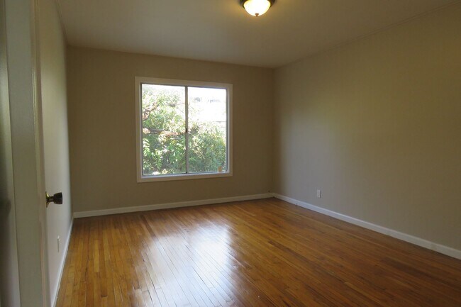 Building Photo - 489 Monterey