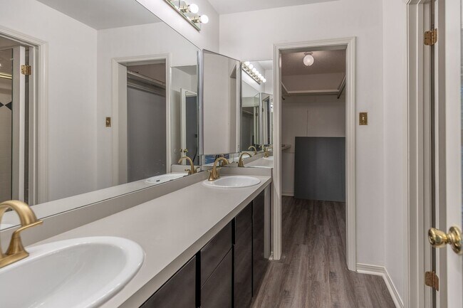 Building Photo - 3-Bedroom, 2-Bath with Den in Spanish Fort Estates