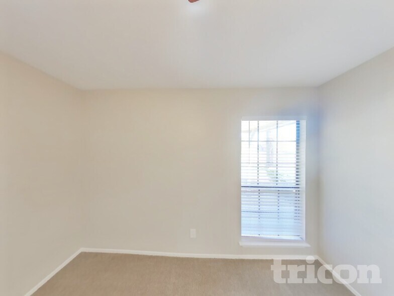 Building Photo - 3312 Woodlark Dr