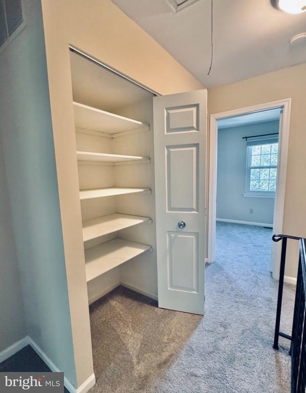 Building Photo - 4037 Summer Hollow Ct