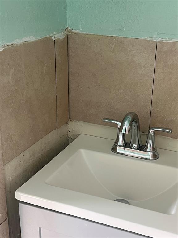 Building Photo - 2002 E 33rd Ave