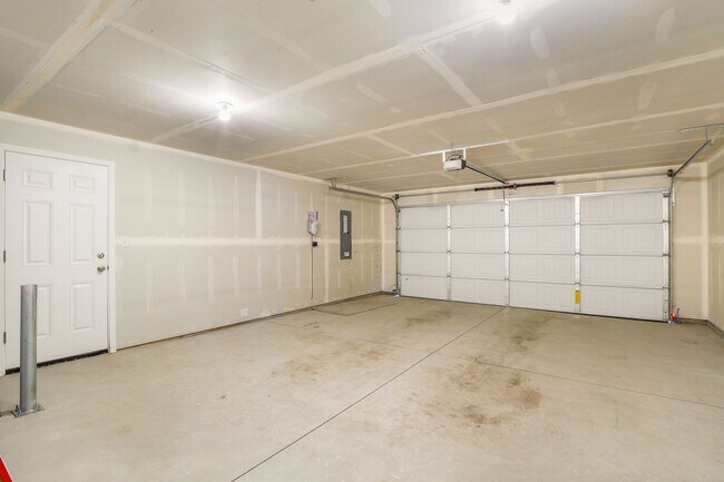 Building Photo - 4214 W Wood Ct