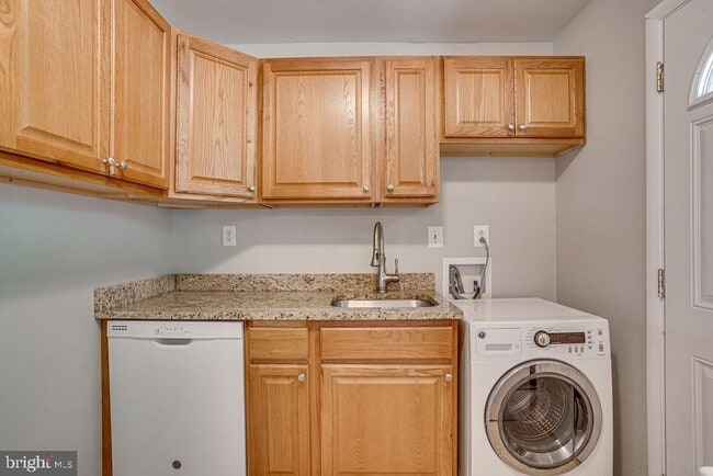 Building Photo - 7713 Lunceford Ln