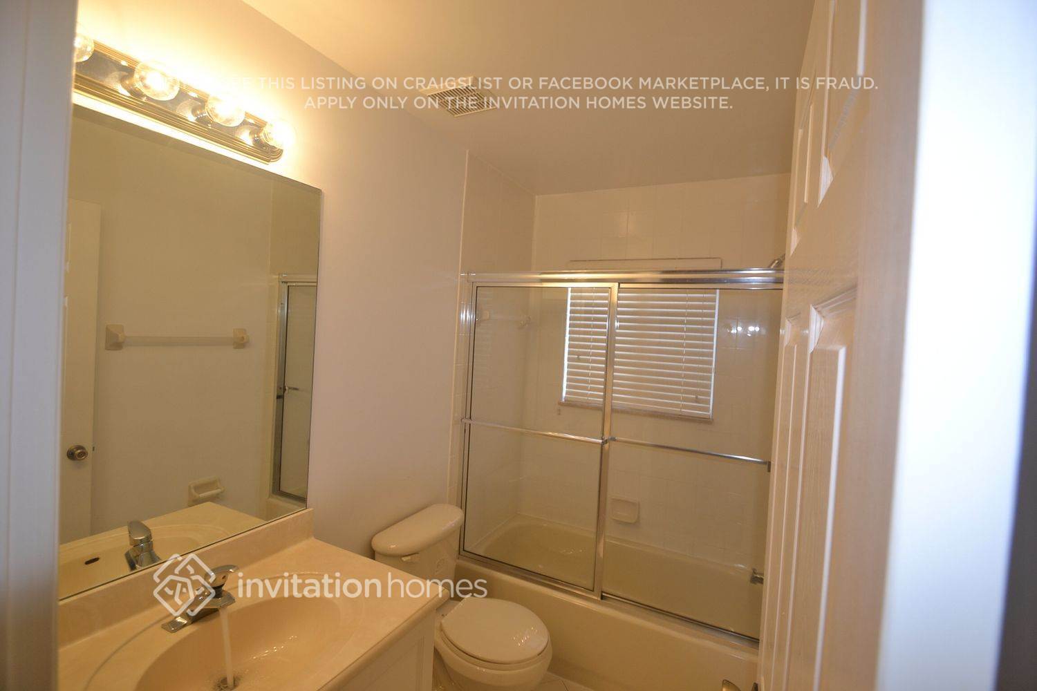 Building Photo - 3774 Woodfield Dr
