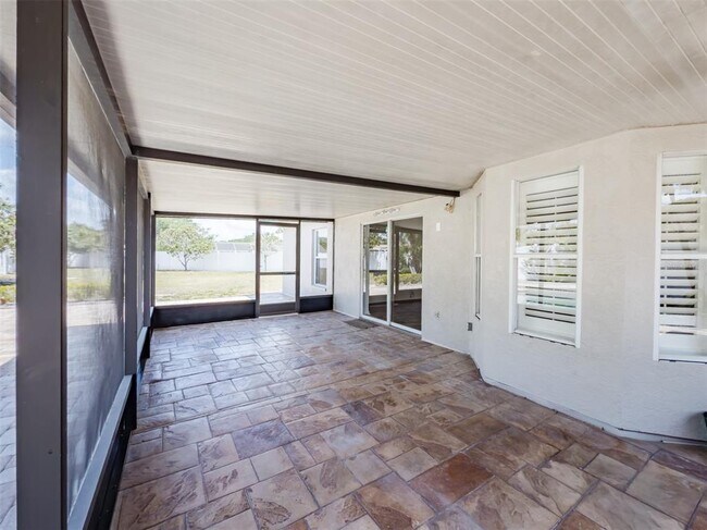 Building Photo - 14717 Redcliff Dr