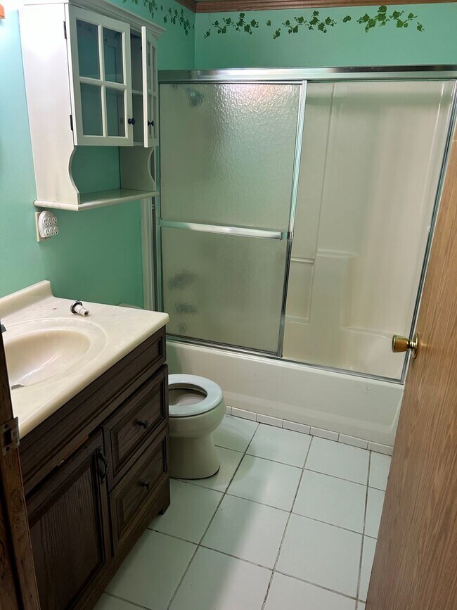 Building Photo - 2 Bedroom, 1 Bathroom Mobile Home for Rent in Maple Falls