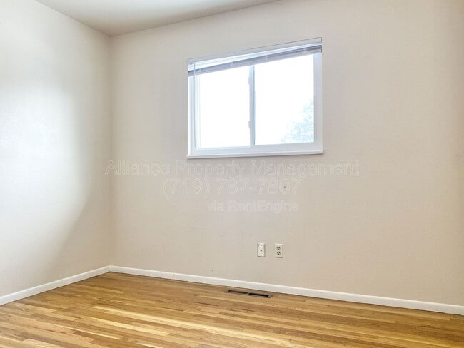 Building Photo - 2818 Dusk Dr