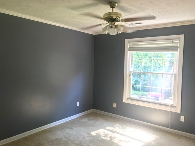 Building Photo - 8734 Lantern Lite Pkwy