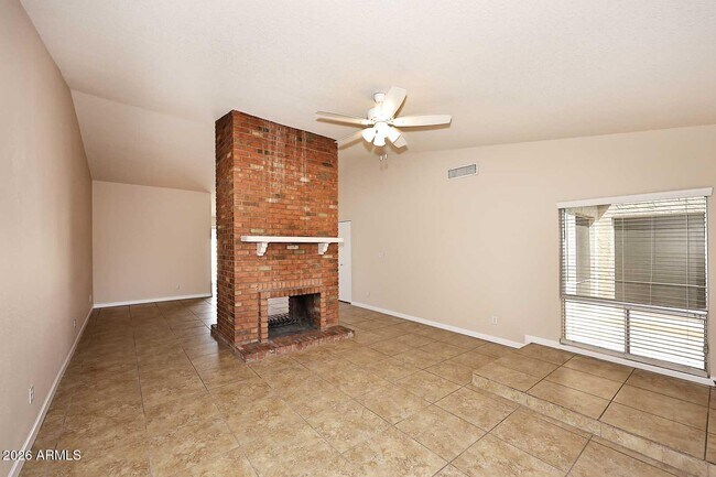 Building Photo - 5138 W Vogel Ave