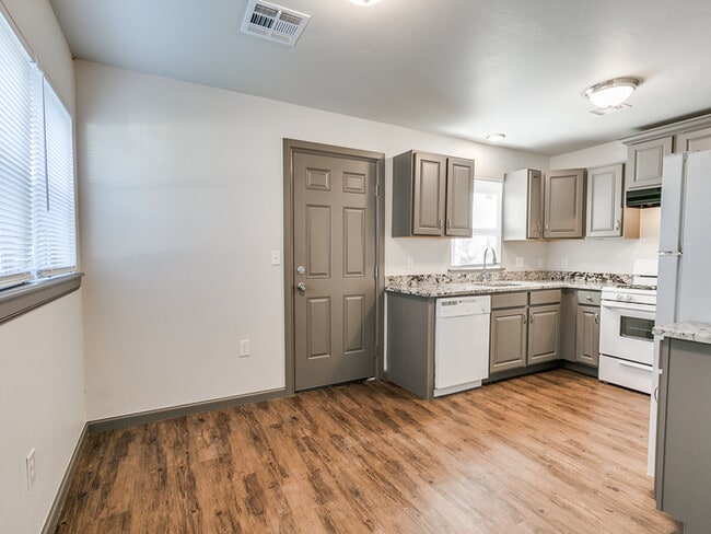 Building Photo - 2416 NW 42nd St