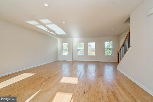 Building Photo - 103 Vaughn Dr Ext