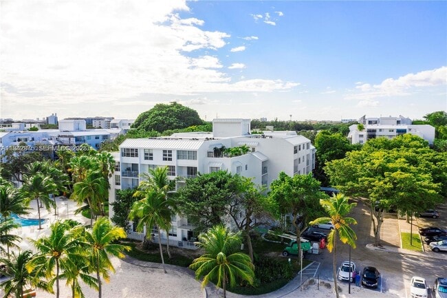 Building Photo - 680 NE 64th St