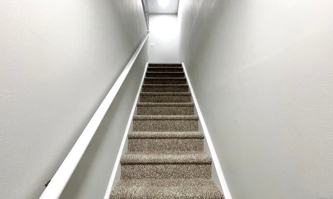 Building Photo - 68 W Main St