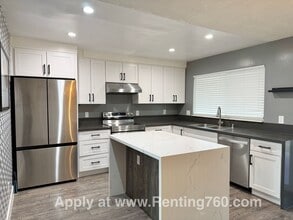 Building Photo - Modern & Updated Home With Solar!