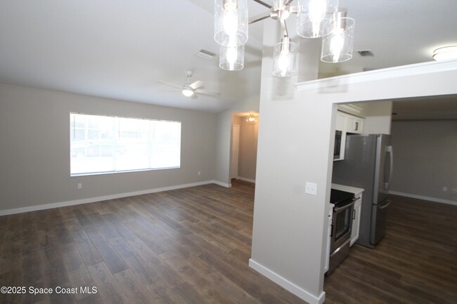 Building Photo - 1511 Colorado St SE