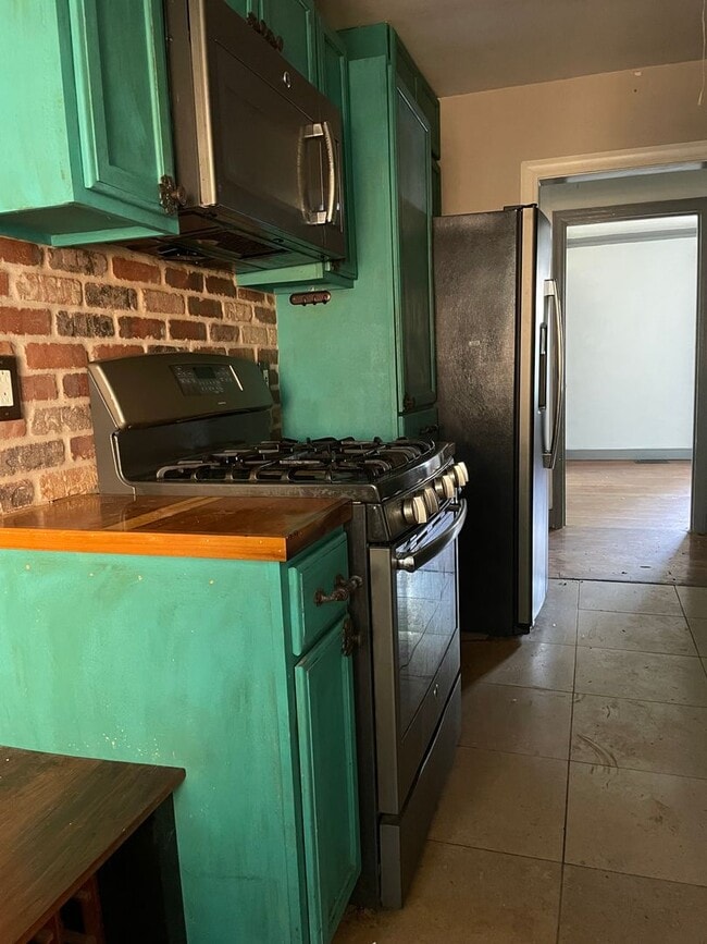Building Photo - 2 bedroom 1 bath near Overton Square