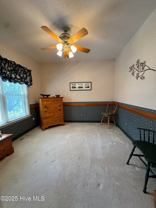 Building Photo - 7407 Fern Valley Dr