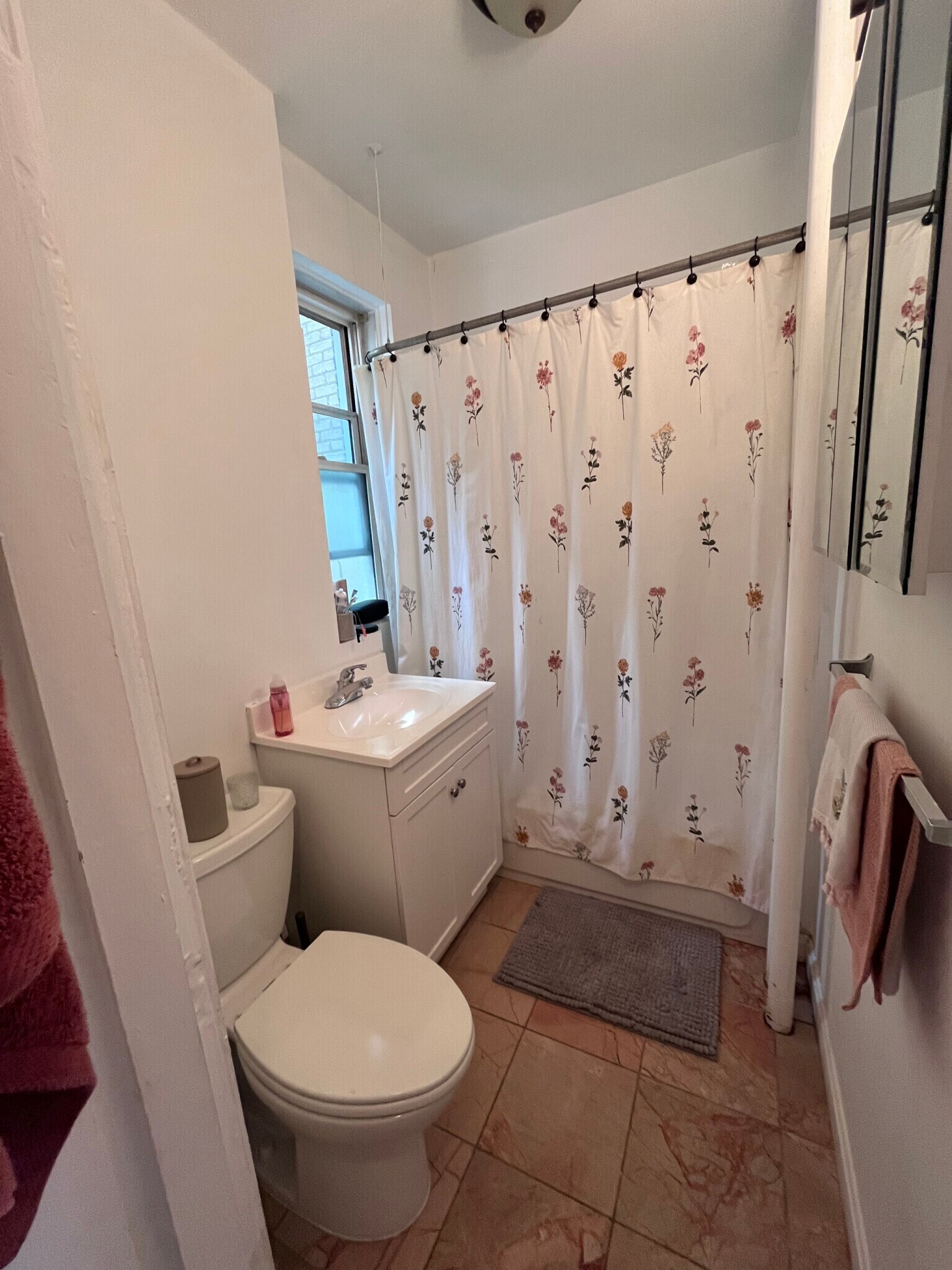 Building Photo - 120 Brainerd Rd