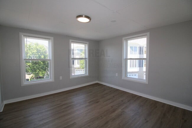 Building Photo - 61 Third Street