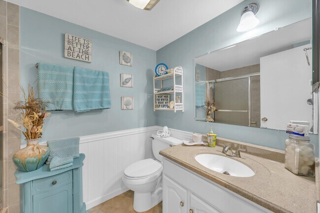 Building Photo - 2400 S Ocean Dr