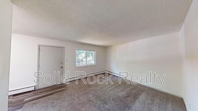 Building Photo - 1411 S Corona Ave