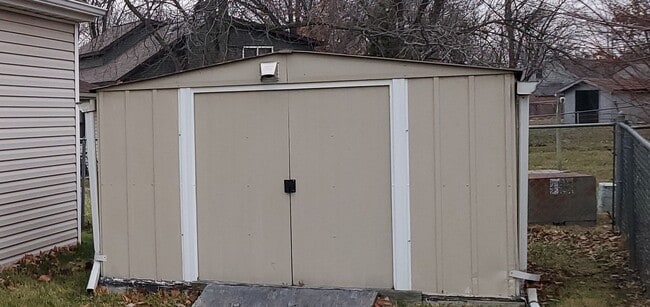 Building Photo - 3 bd, 2 ba E Columbia, Sunrise Estates, ne...