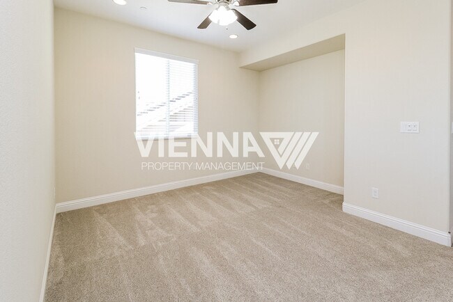 Building Photo - 12702 Thornberg Way