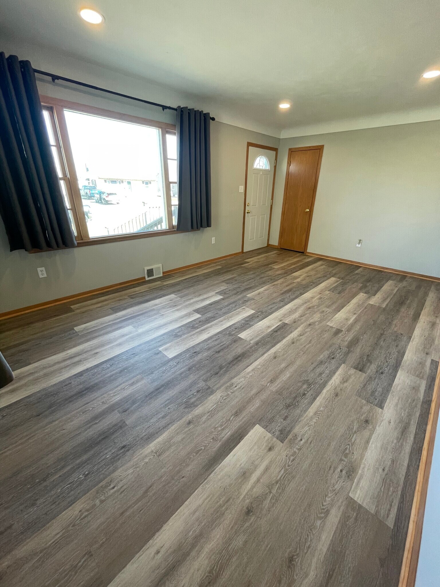 Building Photo - 1422 9th St NW