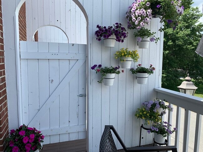 Building Photo - 126 Merrimac St