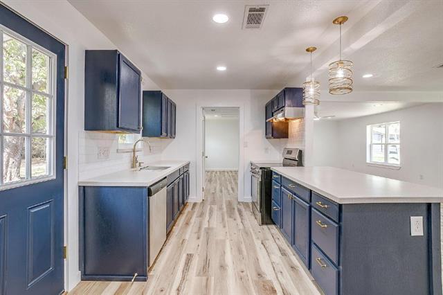 Building Photo - 521 Mesquite Ave N