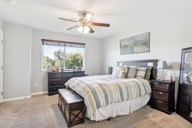 Building Photo - Arvada Townhome with Serene Lake Views