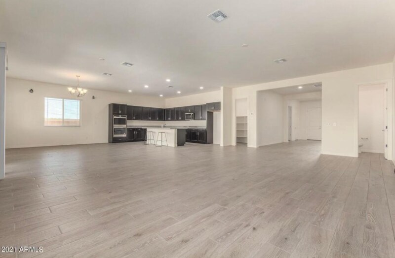 Building Photo - 880 W Flamingo Dr