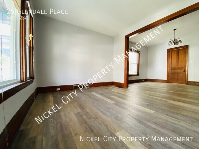 Building Photo - Beautiful 4 bedroom + Office Victorian Sty...