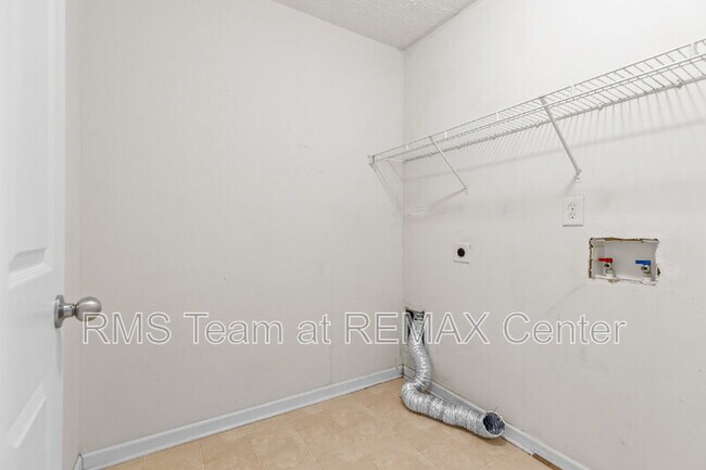 Building Photo - 4932 Vireo Dr