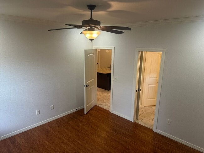 Building Photo - Available for Immediate Move-in!  3 Bedroom, 2 Bathroom, Two-Story Fayetteville Home